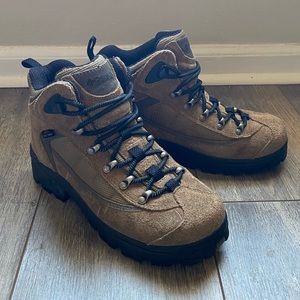 Colombia Brown steel toed work boots